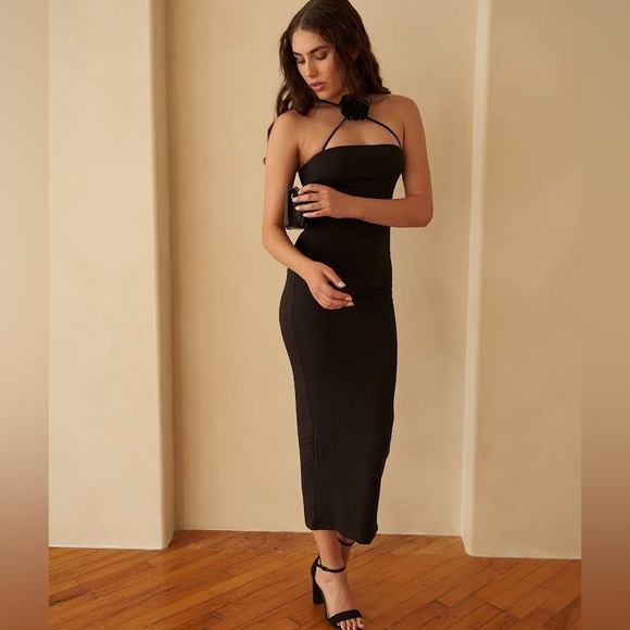 Black Bodycon Corsage Rosette Midi Dress - Picture 5 of 13